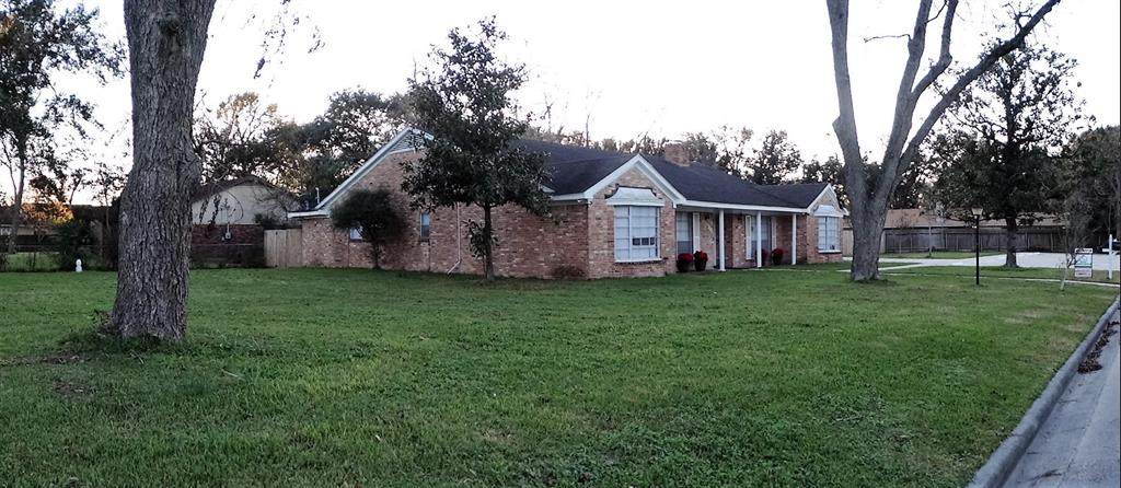 900 Grandberry Street - Photo 1