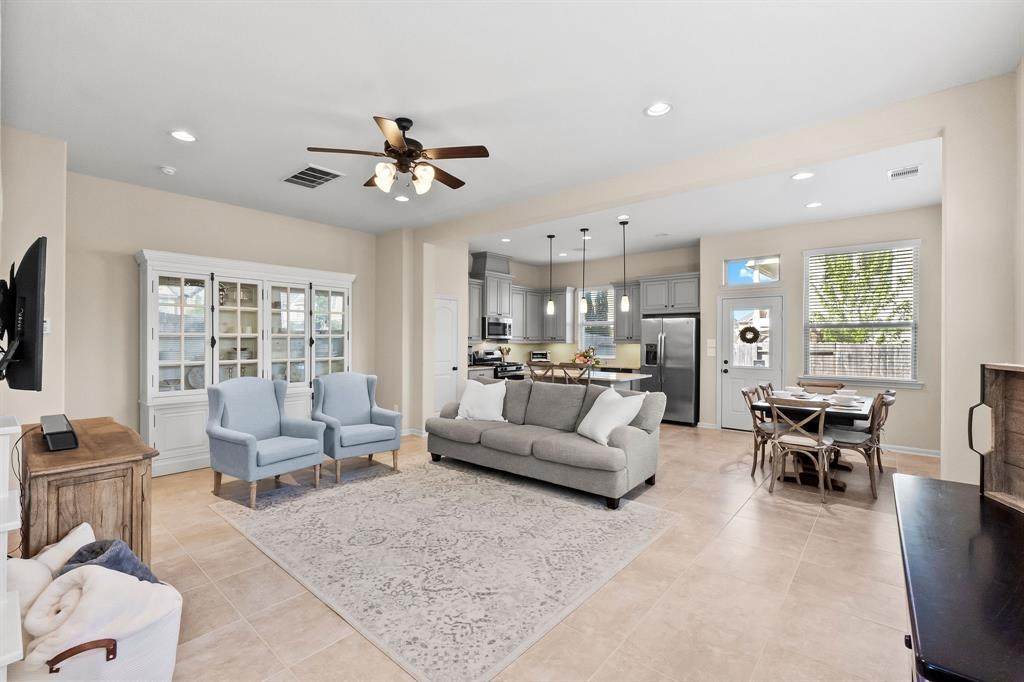 118 Berlandier Ash Court - Photo 1