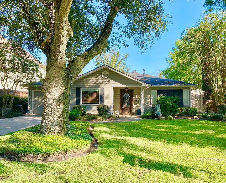 4614 Maple Street - Photo 1