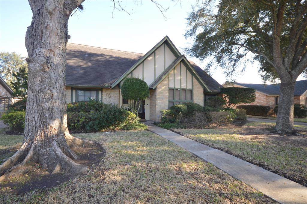 2707 Field Line Drive - Photo 1