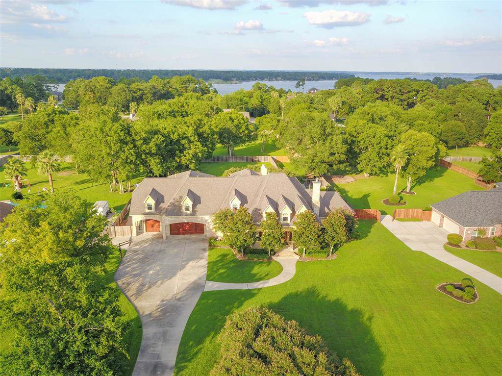 724 Mountain View Drive - Photo 1