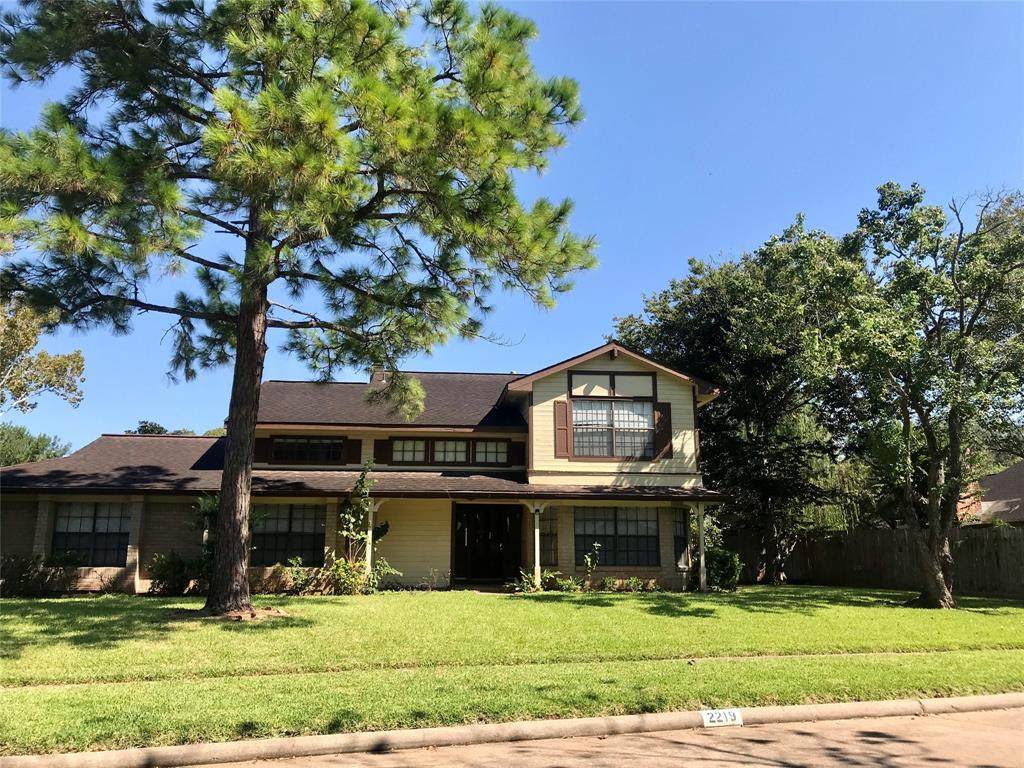 2219 Braesmeadow Lane - Photo 1