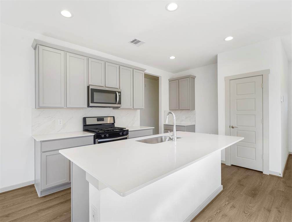 12519 Colchester Creek Court - Photo 1