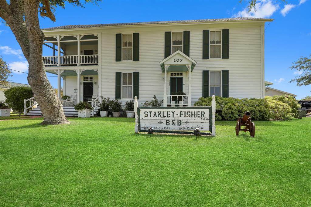 780 St Mary Street - Photo 1