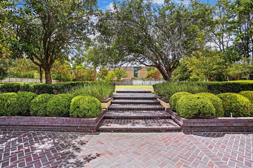 3 Farnham Park Drive - Photo 1
