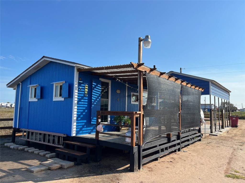 72 Pelican Street - Photo 1