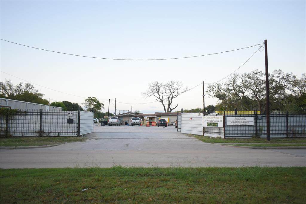 1429 Almeda Genoa Road - Photo 1