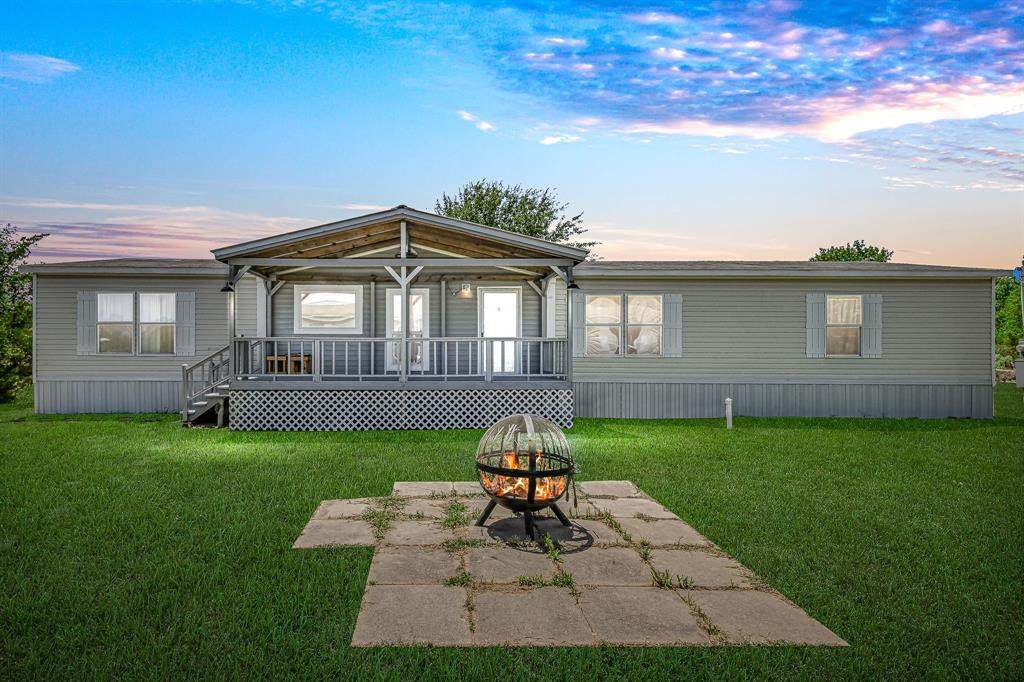 3310 Stables Lane - Photo 1