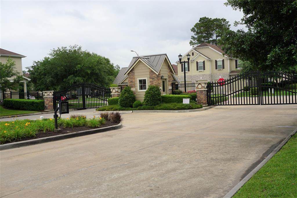 16019 Summerville Lake Drive - Photo 1
