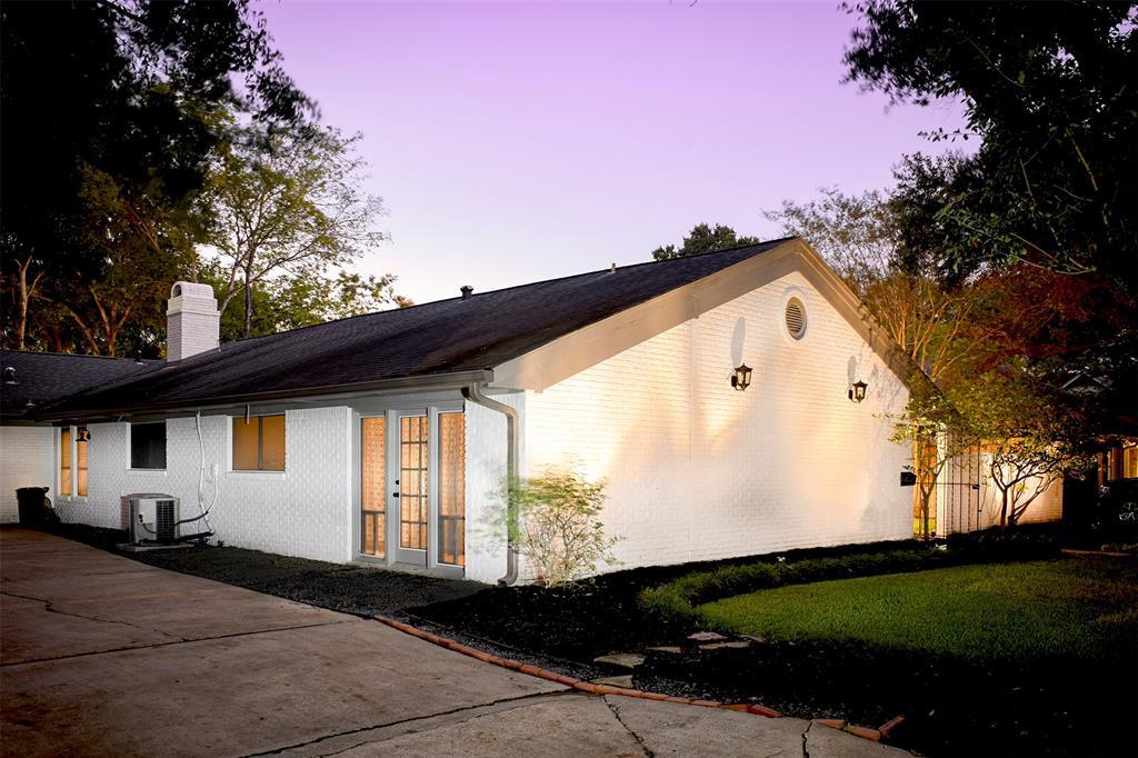 10118 Chevy Chase Drive - Photo 1