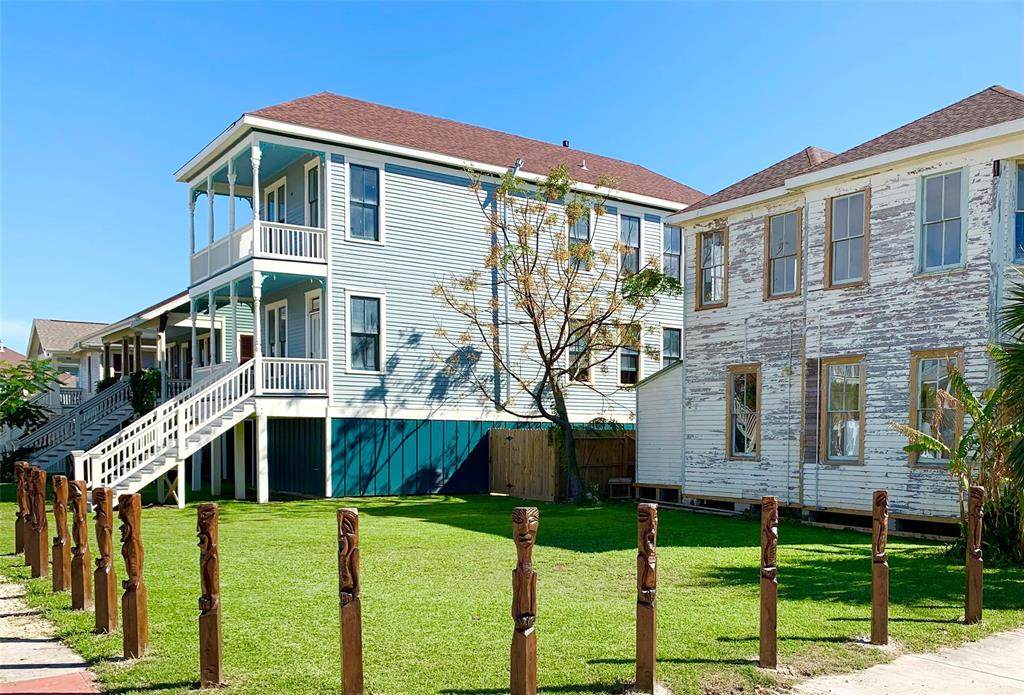302 18TH Street - Photo 1