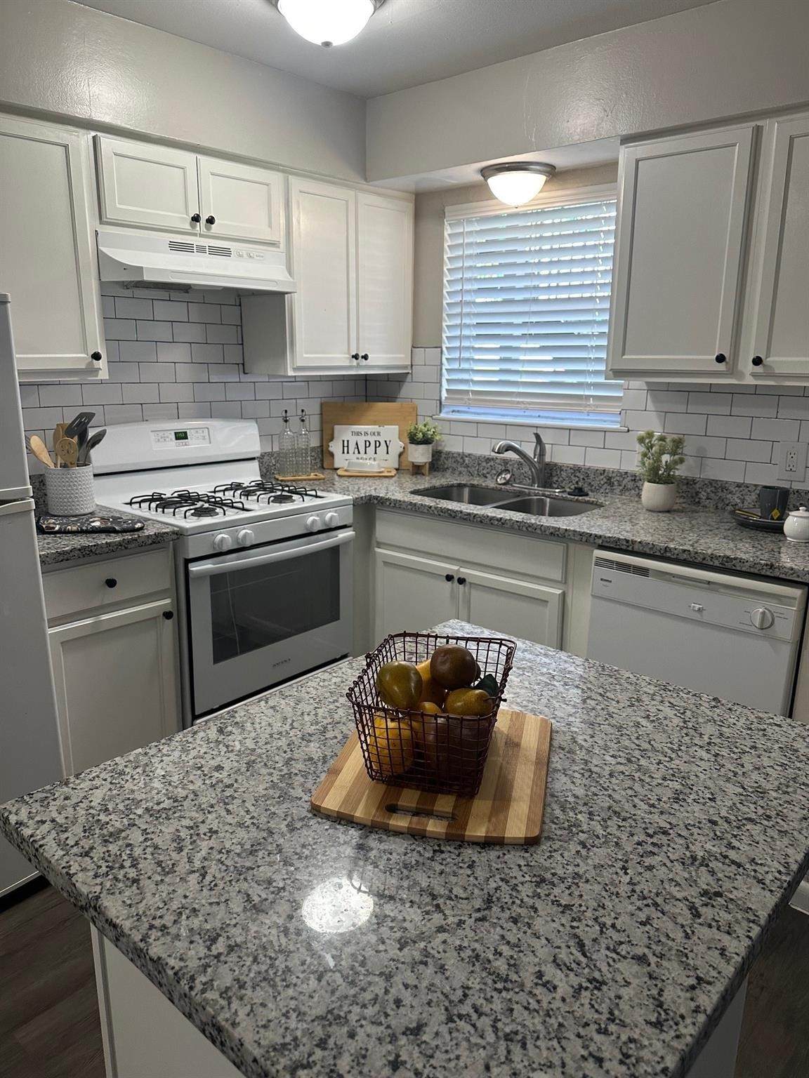 1101 Main Street - Photo 1
