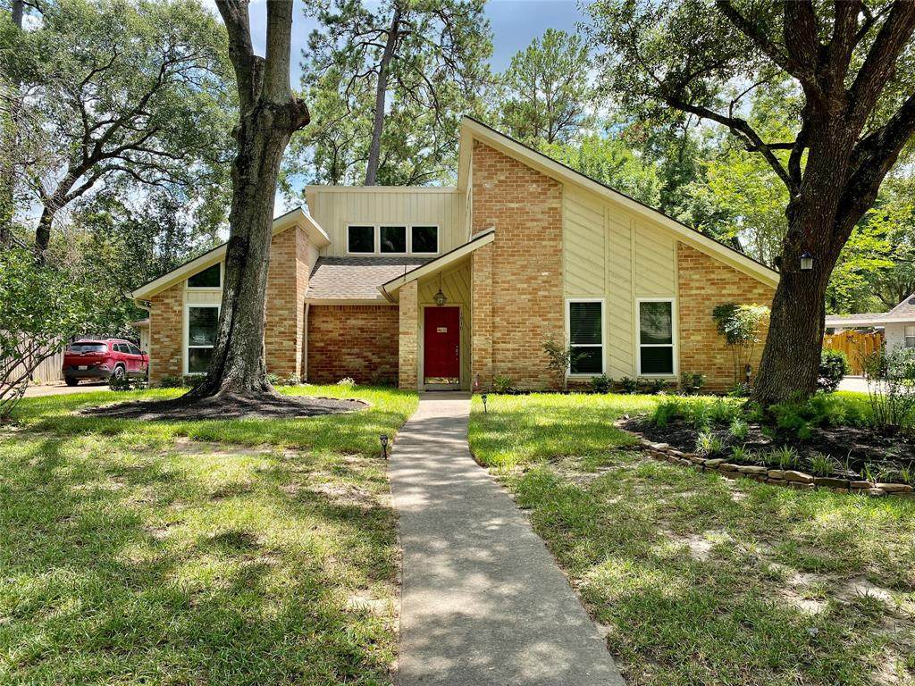1910 Lakeville Drive - Photo 1