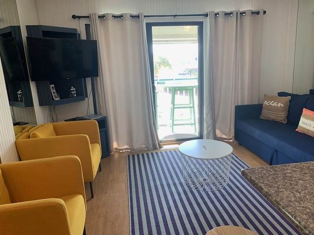 6102 Seawall Boulevard - Photo 1
