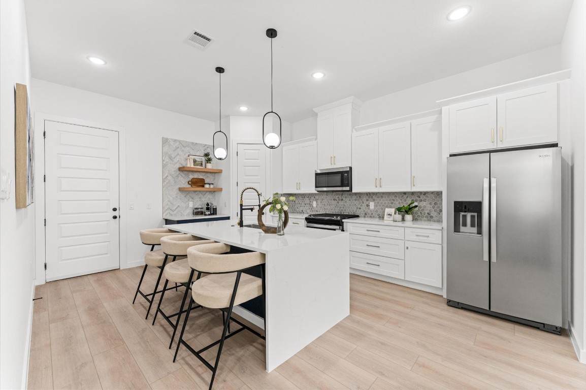 7128 Avenue Q - Photo 1
