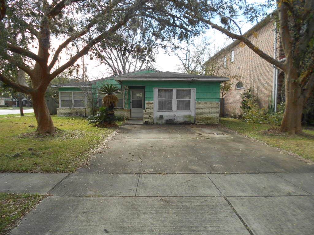 5101 Chestnut St - Photo 1