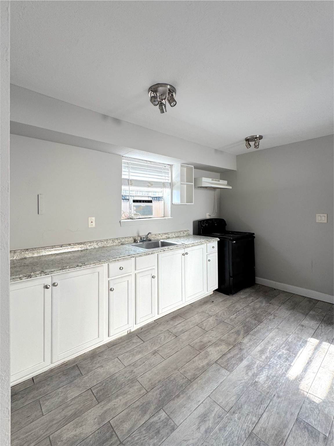 6832 Ave I - Photo 1