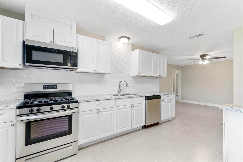 3702 Tanglebriar Drive - Photo 1