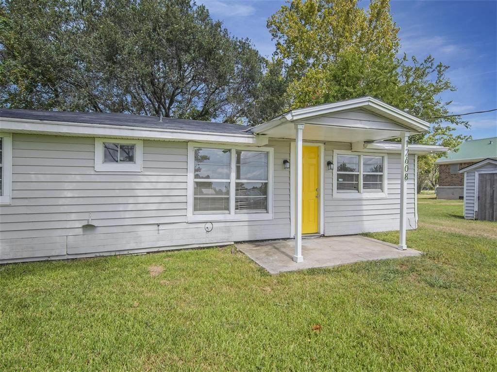 12608 28th Street - Photo 1