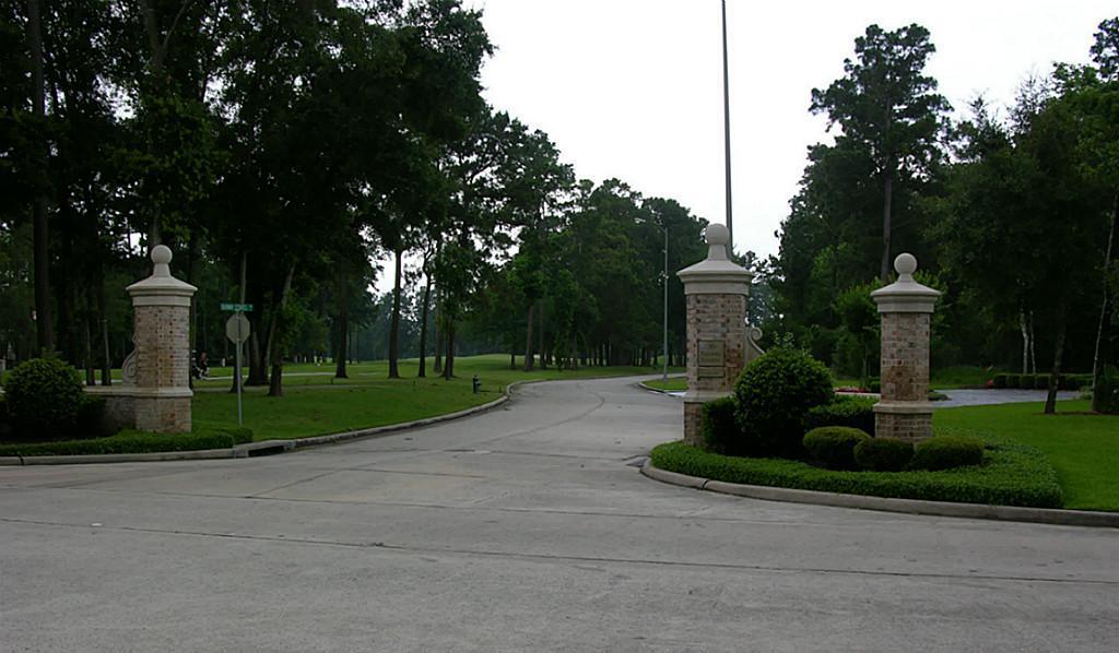 5 Fairway Estates Drive - Photo 1