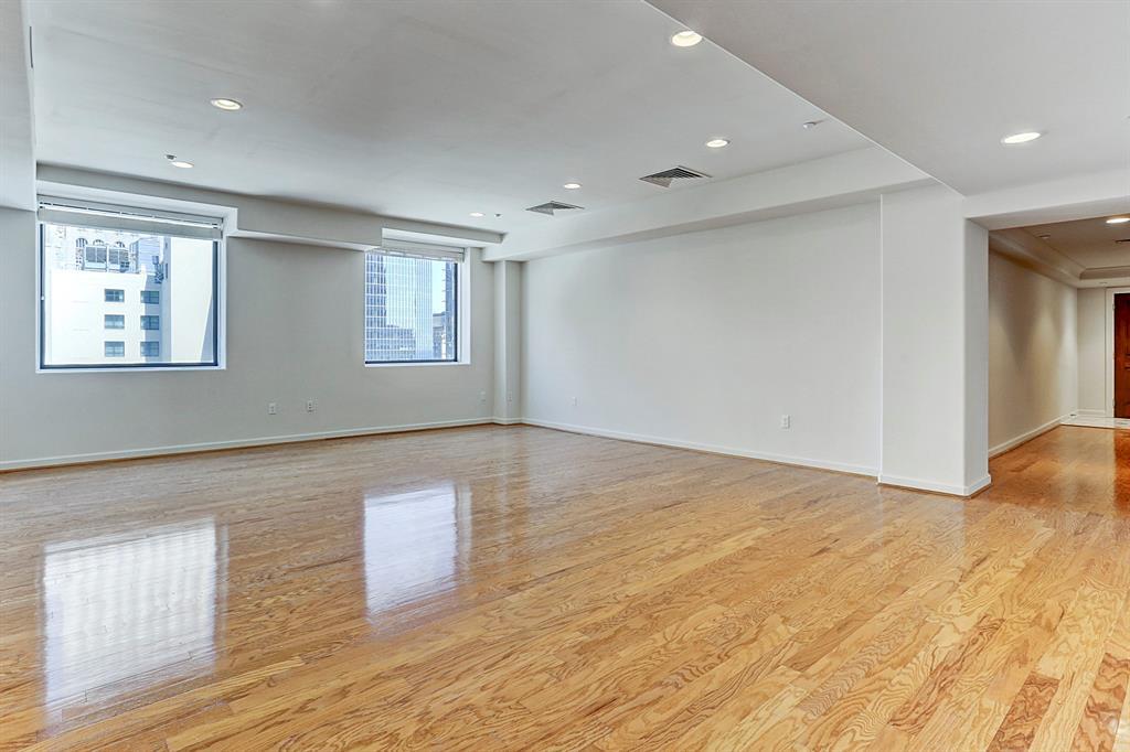 914 Main Street - Photo 1