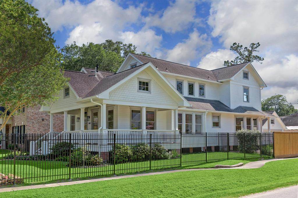 1441 Waverly Street - Photo 1