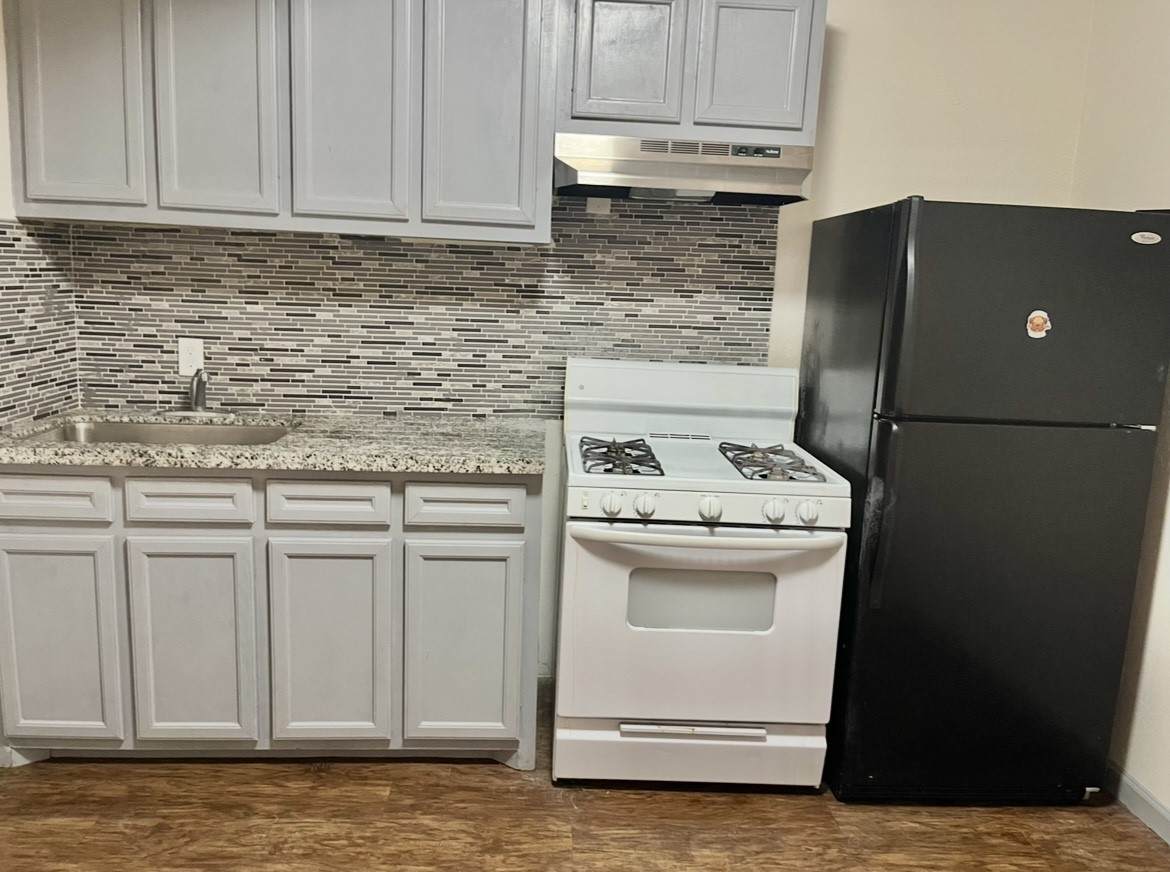 6101 Hirsch Road - Photo 1