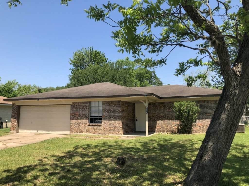 406 Wisteria Street - Photo 1