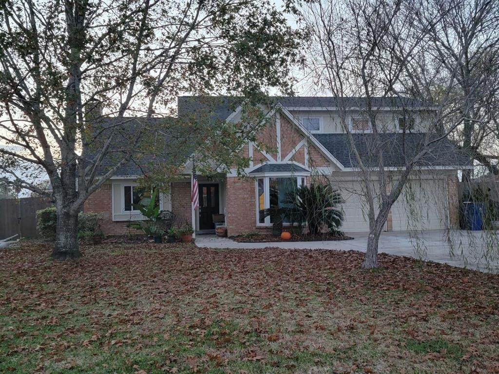 6103 Deer Run Drive - Photo 1