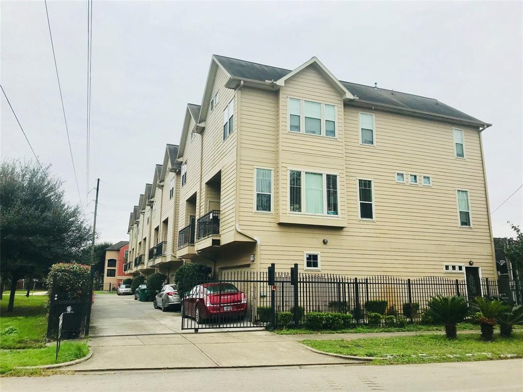 87 Sidney Street - Photo 1