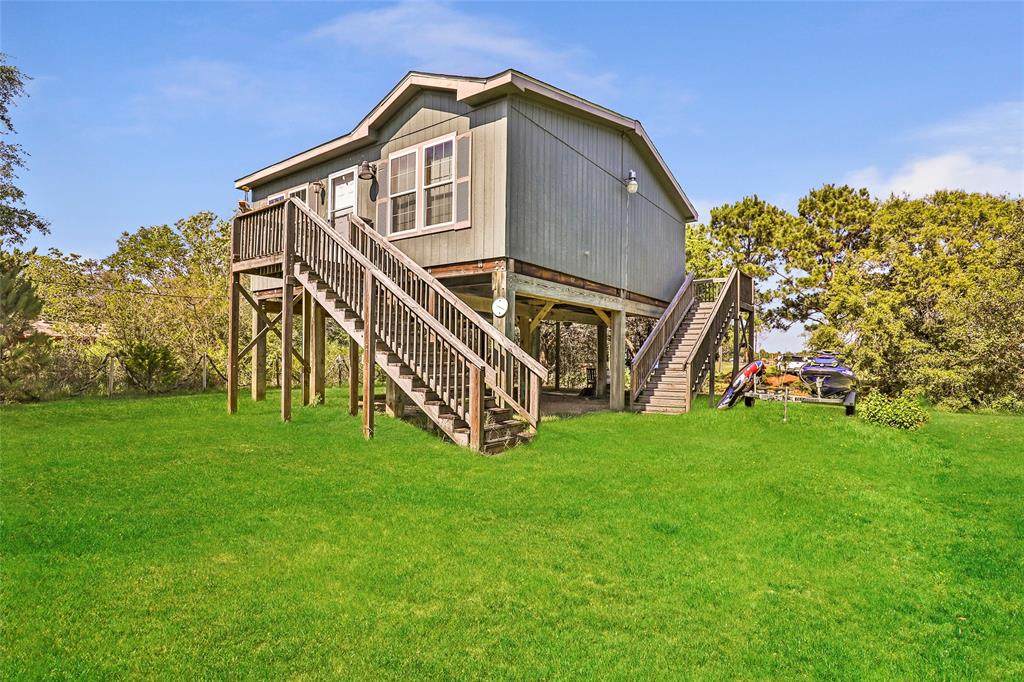 637 Troy Street - Photo 1