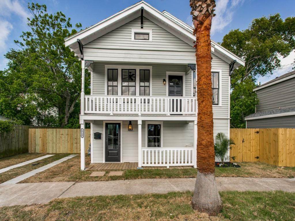 1715 30th Street - Photo 1