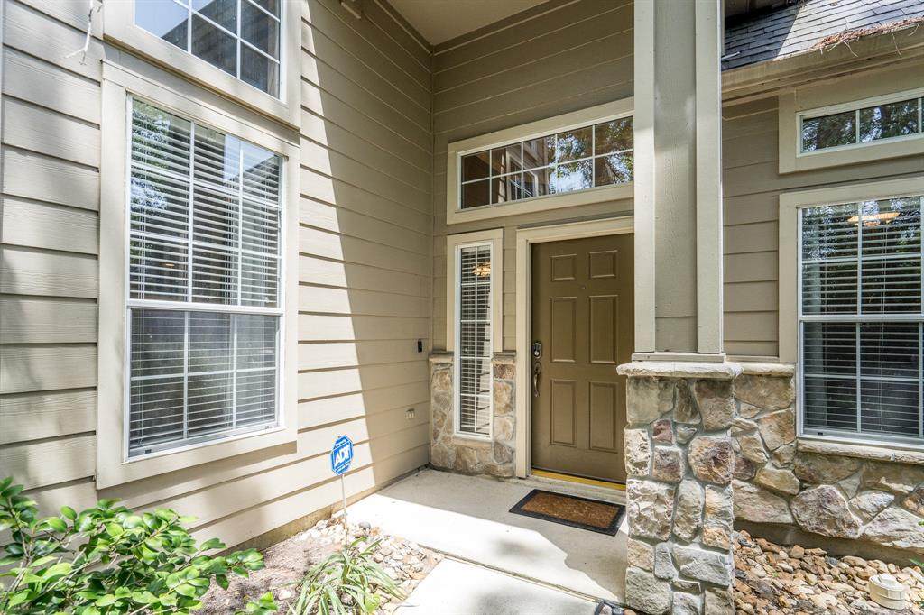 75 Valley Oaks Circle - Photo 1