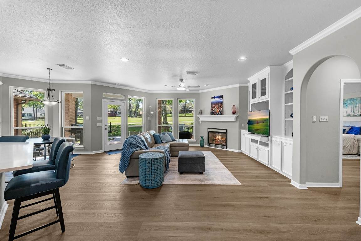 114 Winthrop Harbor - Photo 1