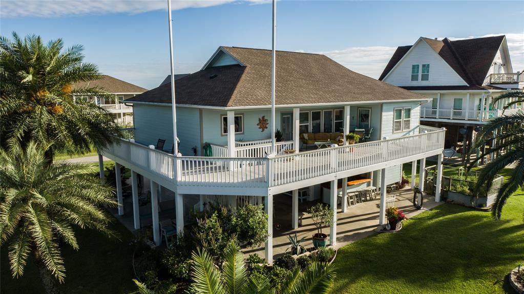 210 Biloxi - Photo 1