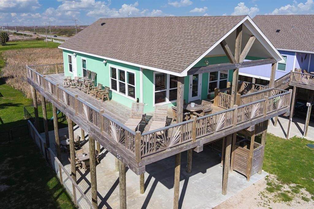 985 Gordon Drive - Photo 1