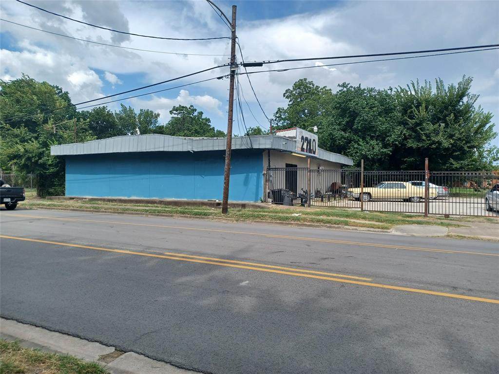 2710 Jensen Drive - Photo 1