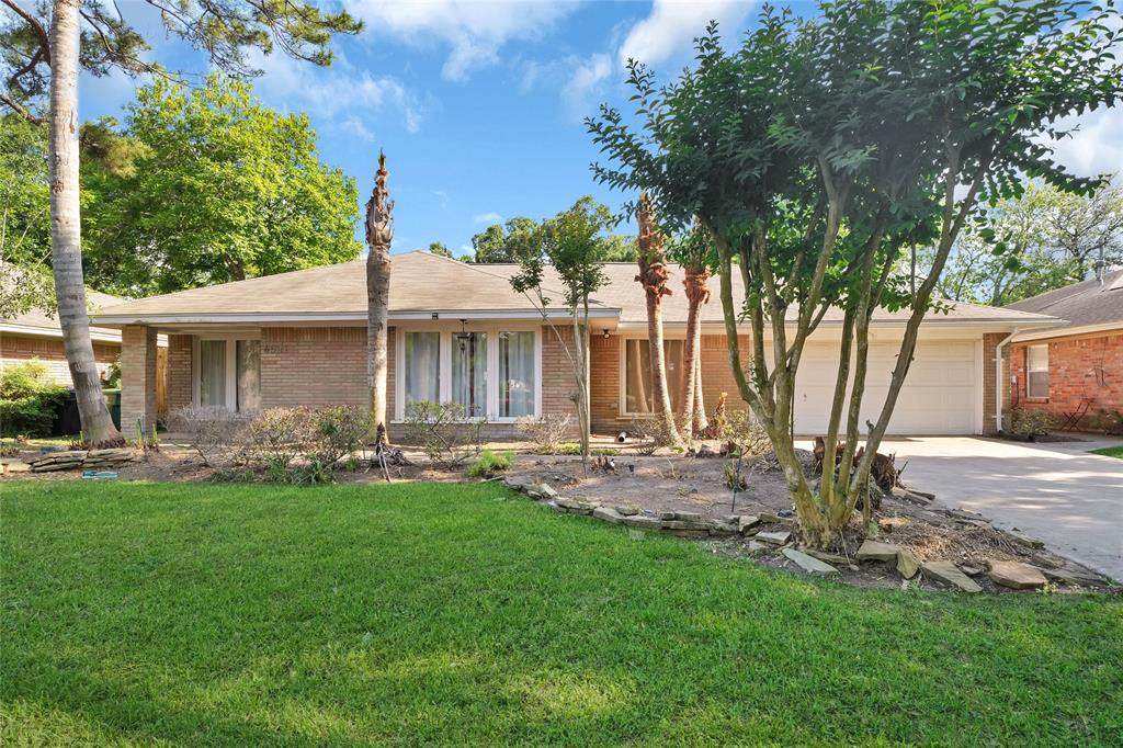 4521 Tonawanda Drive - Photo 1