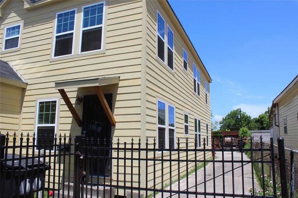 1618 Pannell Street - Photo 1