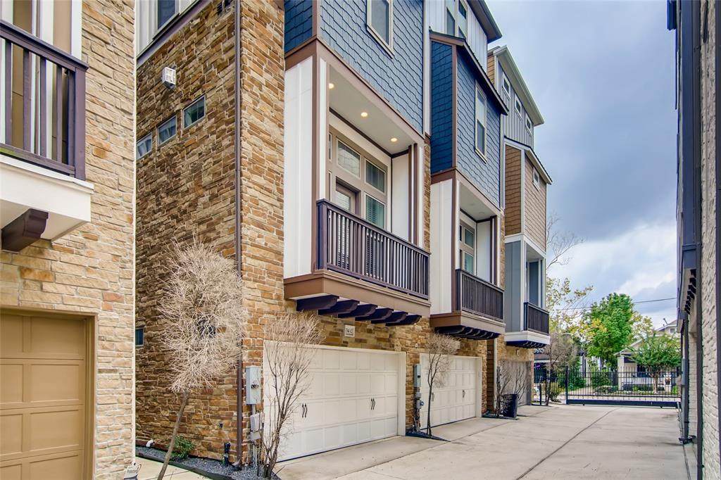 734 Yale Street - Photo 1