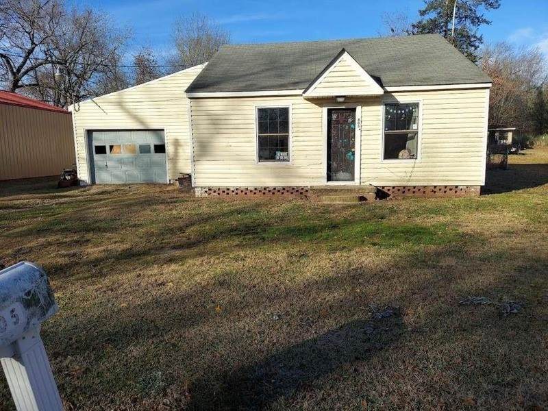 405 Lanier Street - Photo 1