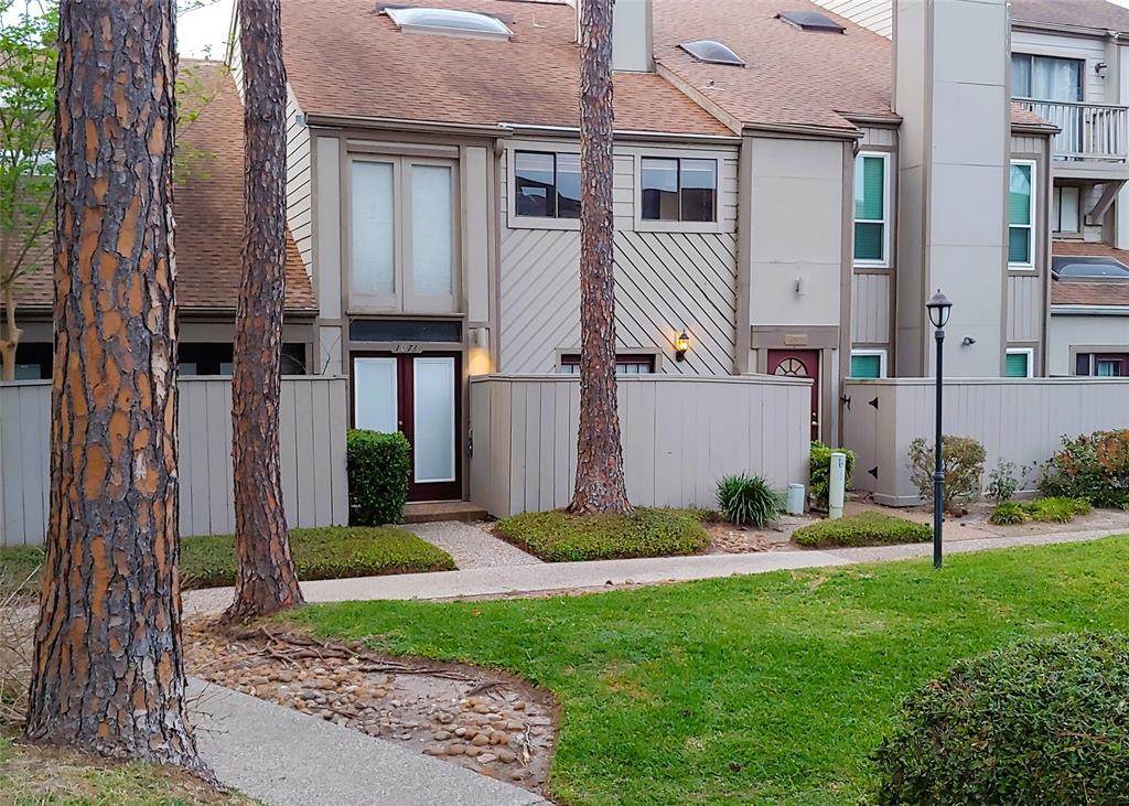 1071 Country Place Drive - Photo 1
