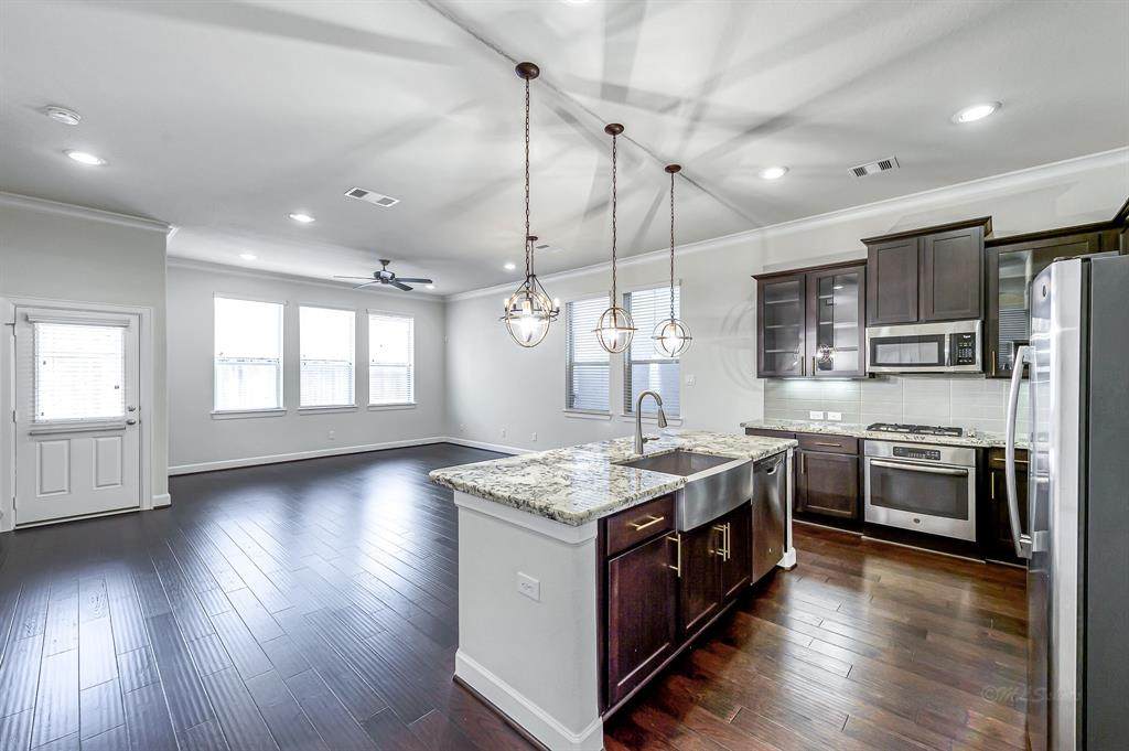10720 Addicks Oaks Place - Photo 1
