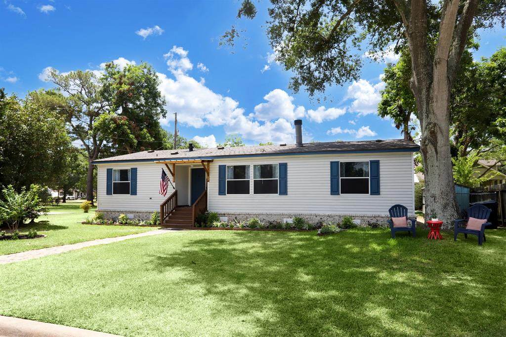 516 6th Street - Photo 1