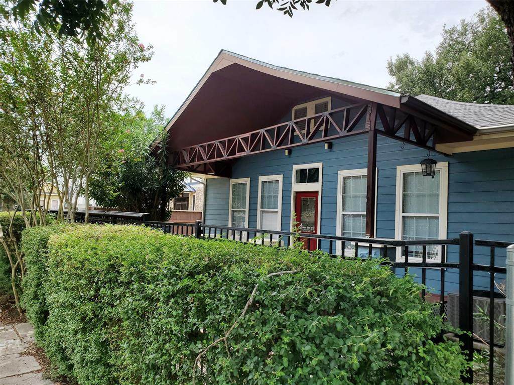 2309 Colorado - Photo 1