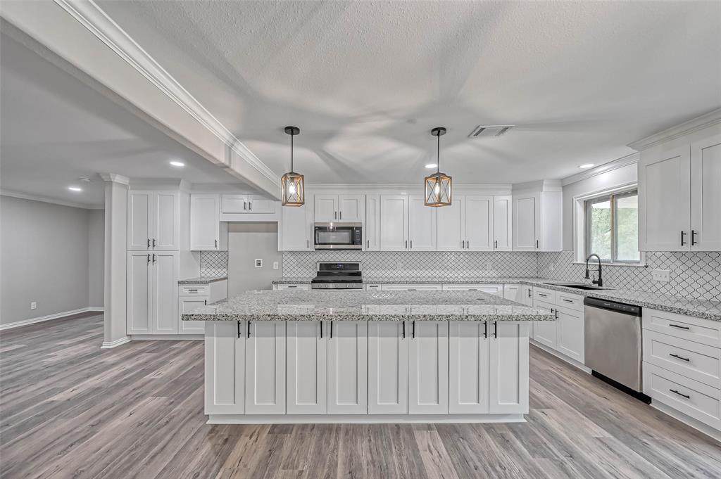 3402 Cedar - Photo 1