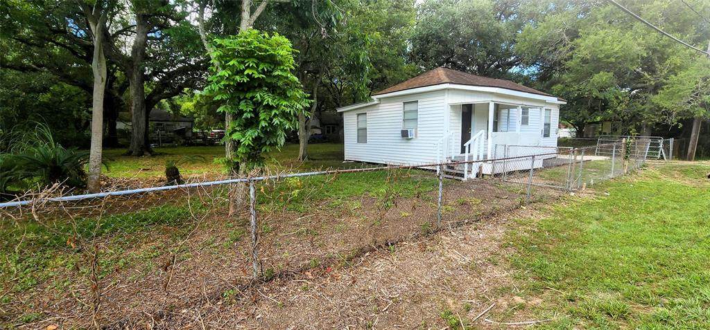 403 Allen Road - Photo 1