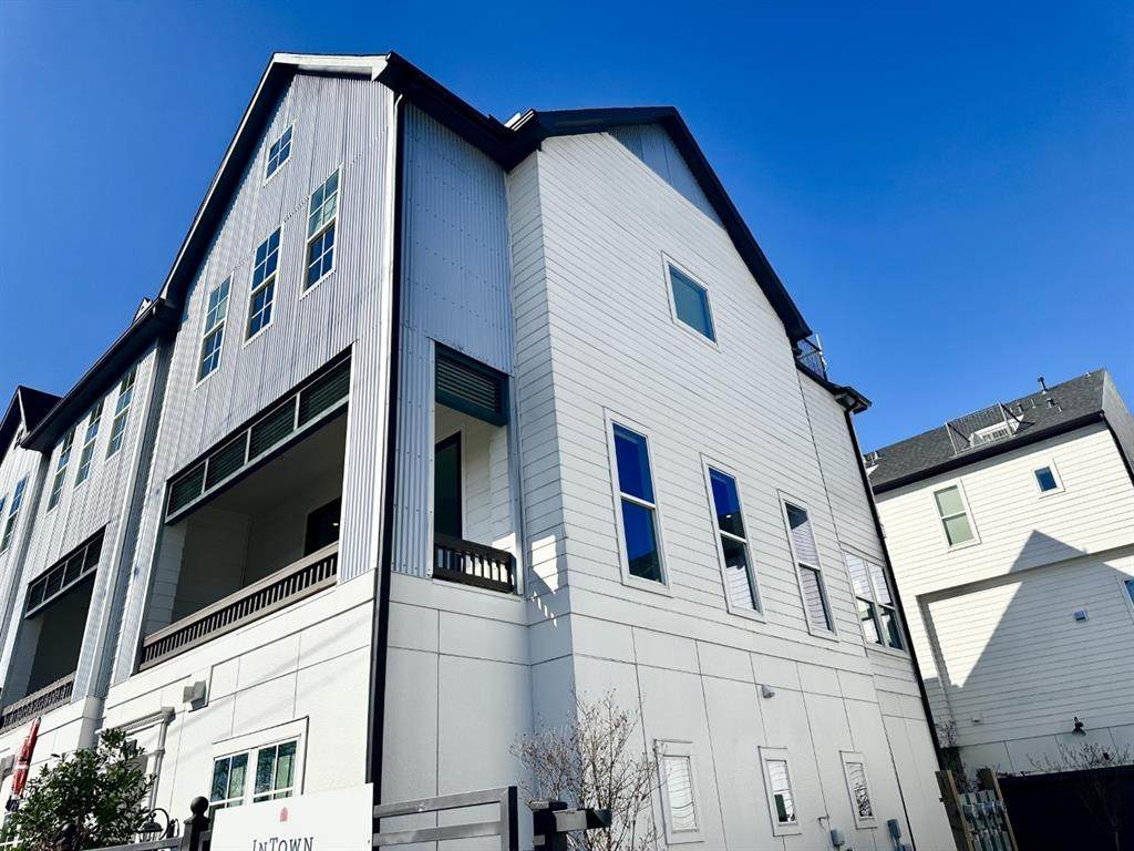 3326 12 - Photo 1