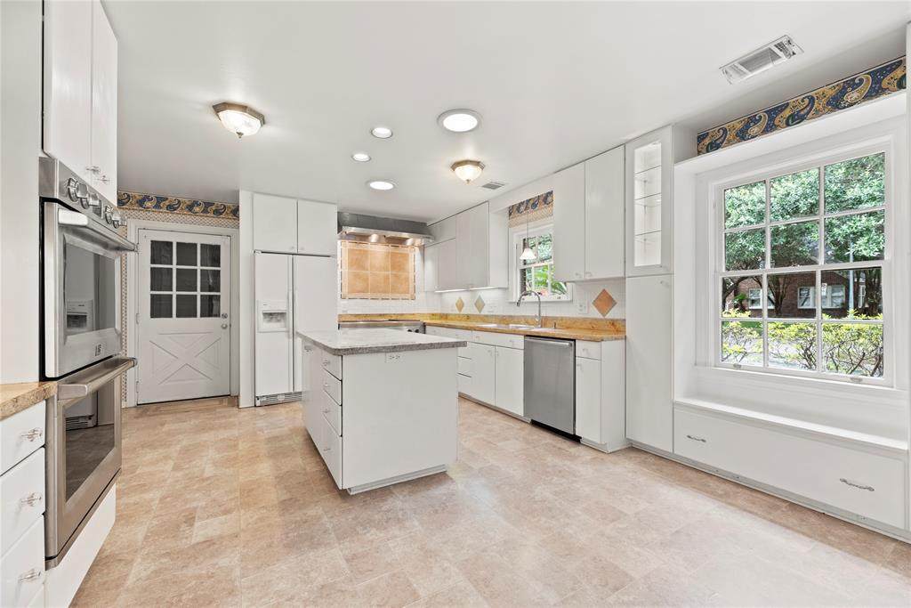 2027 Dryden Road - Photo 1