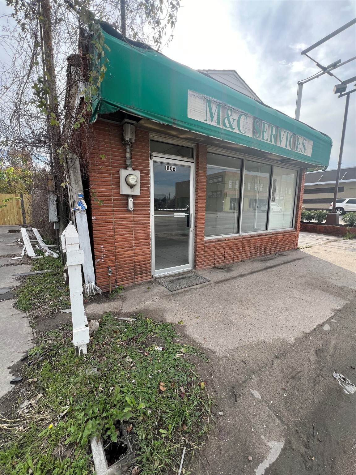 1806 Clinton Drive - Photo 1